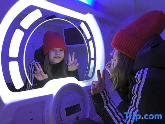 Space Night Capsule Hotel - photo 3