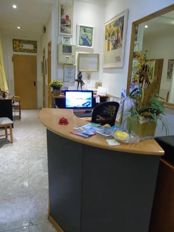 Hostal Aribau - photo 13