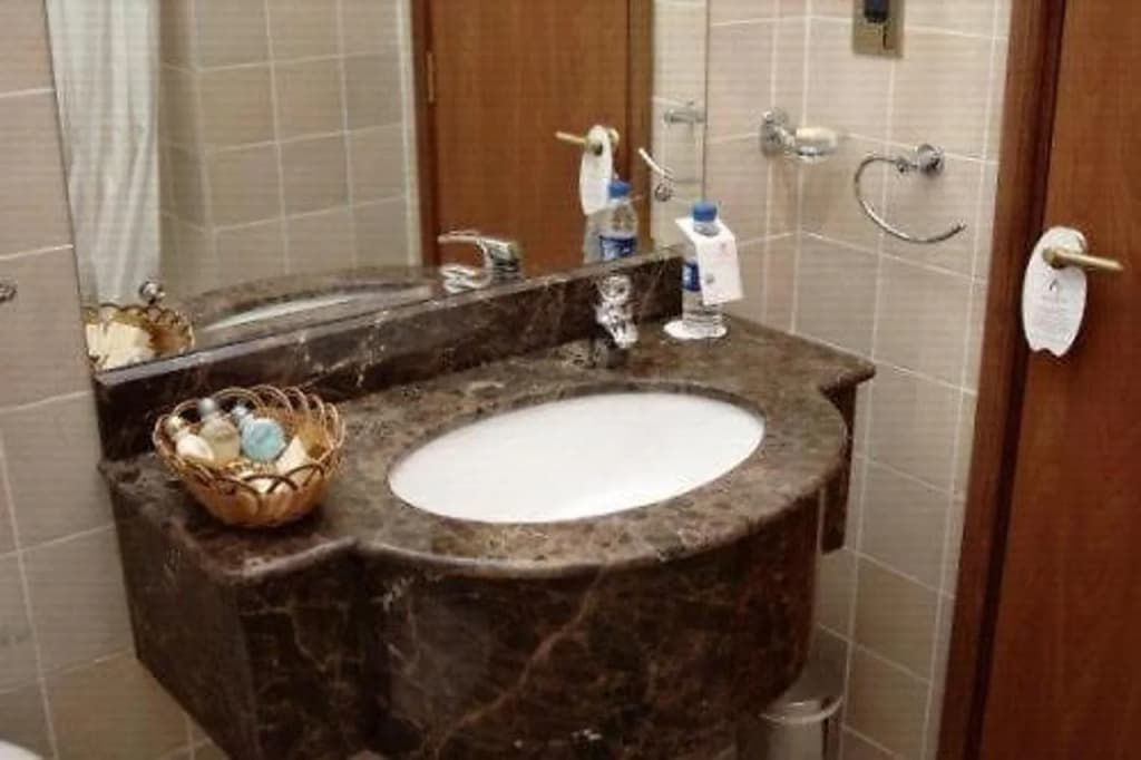 Royal Qatar Hotel - photo 6