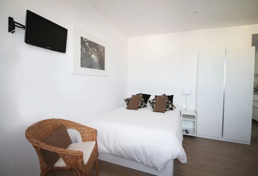 Genial Ático con Terraza Privada - photo 2