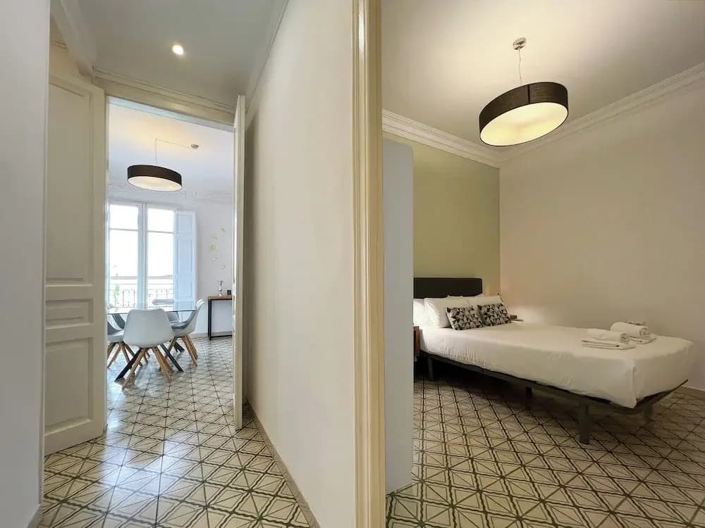 Stay U-nique Apartments Comte Urgell - photo 19