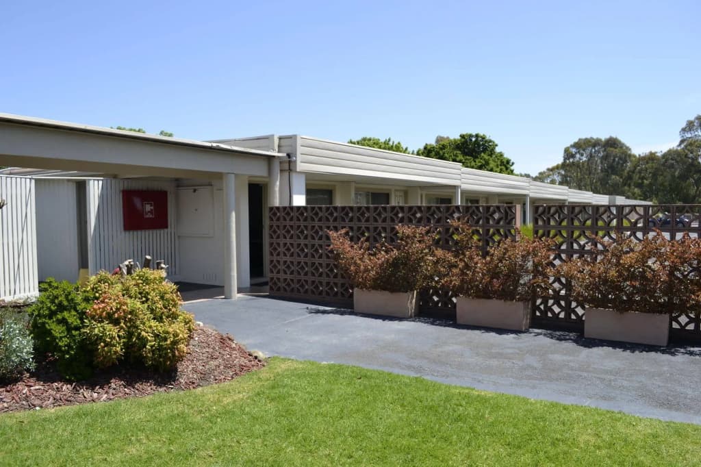 Box Hill Motel - photo 13