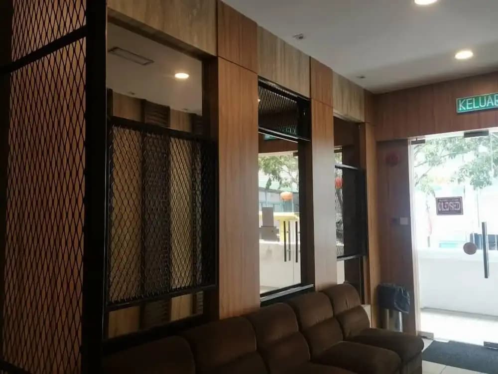 Hotel Holiday - photo 3