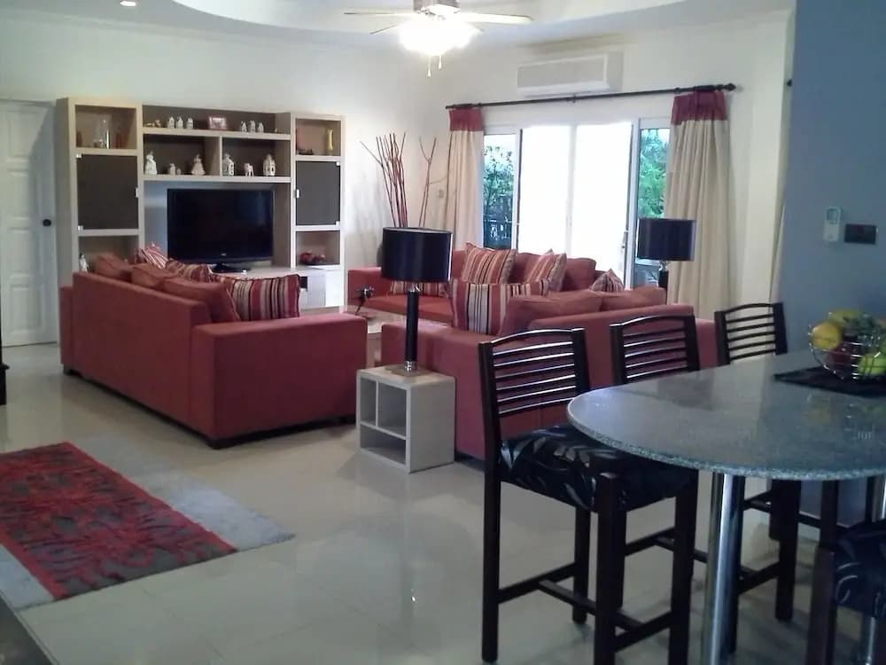 Private Luxurious Salt Water Pool Villa Situated In Peaceful Upmarket 5 Resort - photo 1