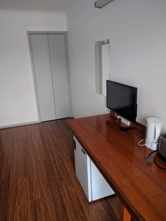 Beaconsfield Lodge Motel - photo 3