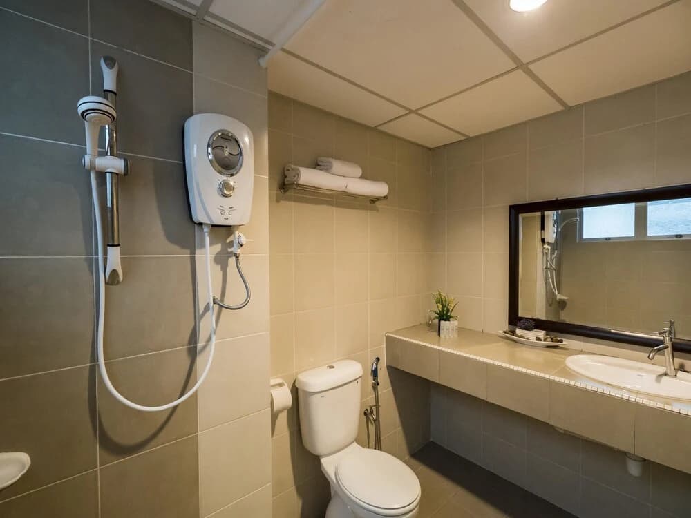 OYO 295 Aster Hotel - photo 8