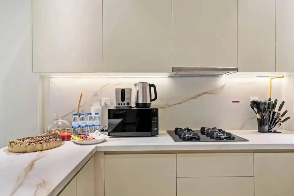 Brand New Stylish Unit near Circle Mall - photo 22