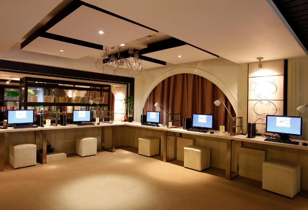 Phuket Graceland Resort And Spa - photo 2