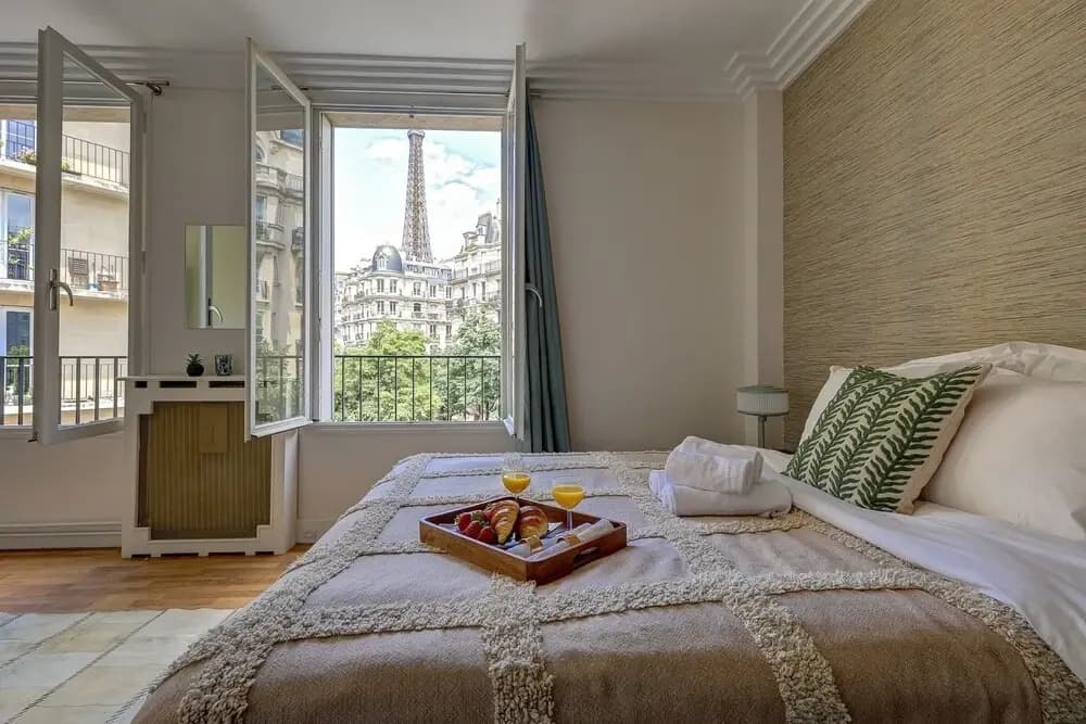 Elegant 1BR Near Eiffel & Champ de Mars - photo 3