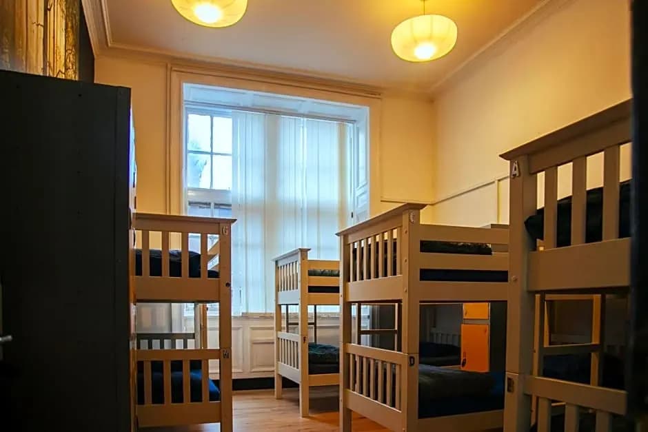 Edinburgh Backpackers Hostel - photo 11
