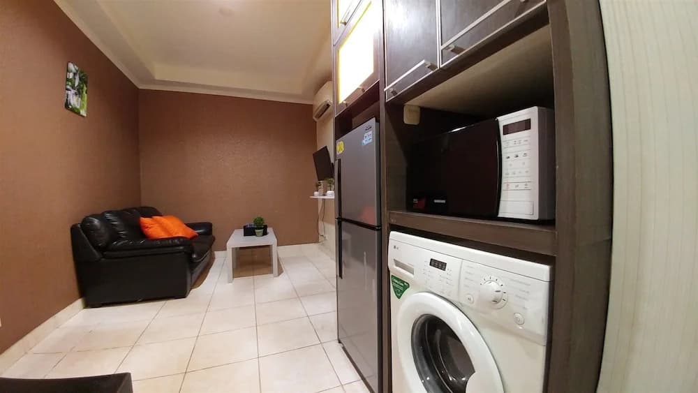 Penthouse Level Apartment At Mall Of Indonesia (MOI) Gading - photo 5