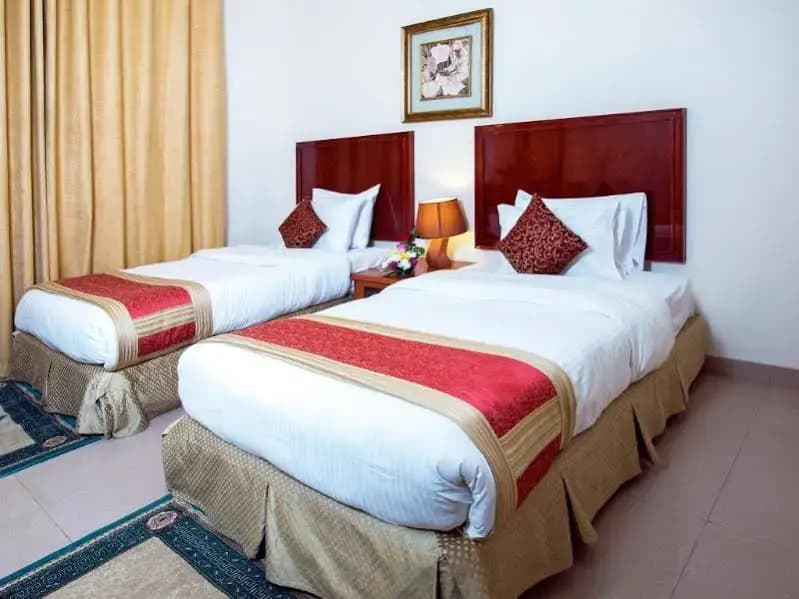 Safeer Plaza Hotel Apartments - photo 6