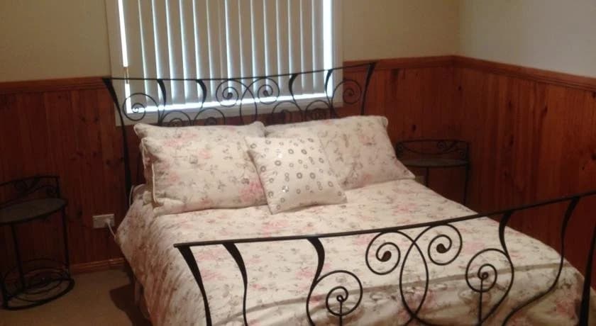 Mulgoa Valley Guesthouse - photo 1