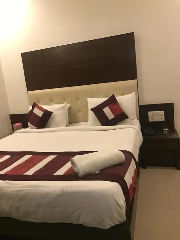 Hotel Saina International - photo 34