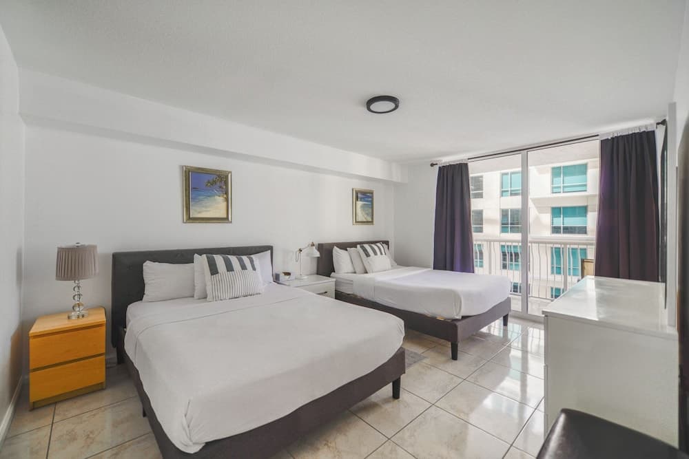Brickell Bay 3304 - photo 3