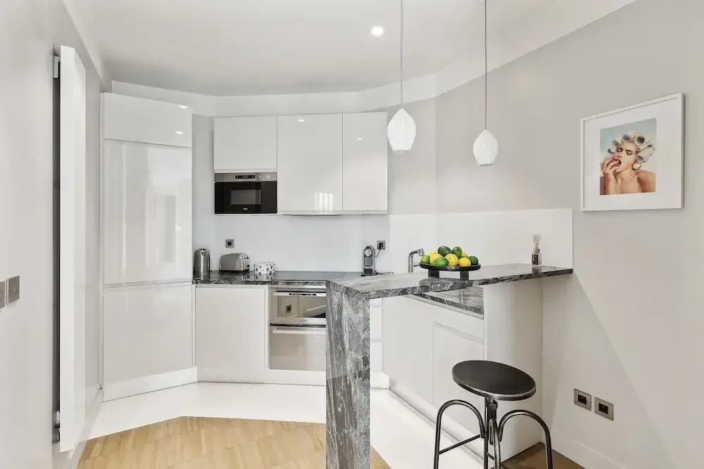 Chic 2BR 2BA near Place des Vosges - photo 12