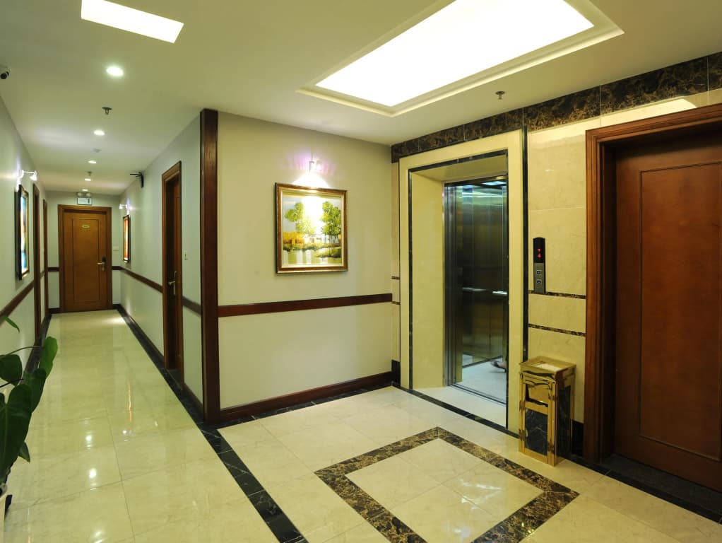 Gallant Hotel - photo 11