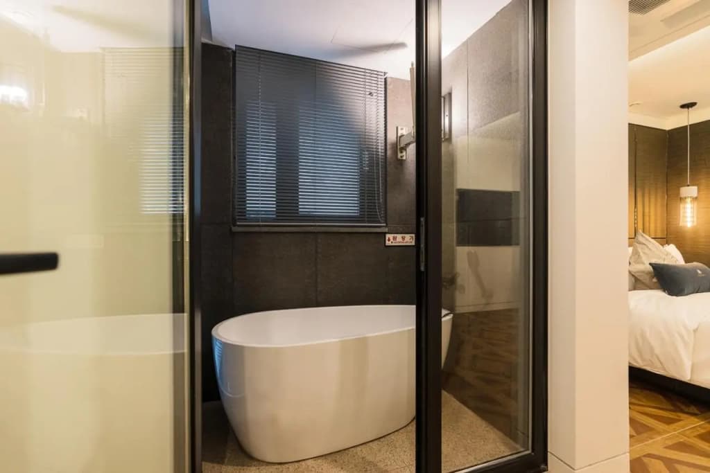 The May Hotel - photo 27