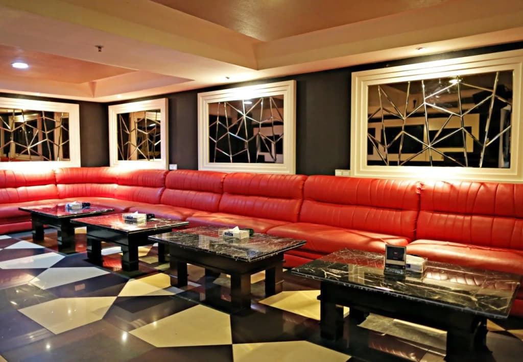 Golden Boutique Hotel Melawai - photo 13