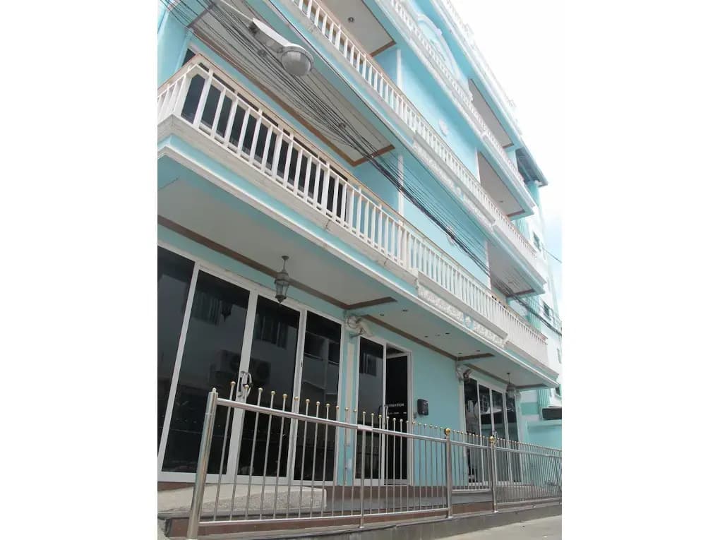 Rouge Service Apartment - photo 1