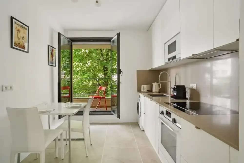 Elegant New Apartment With Balcony in the 16th - M - photo 8