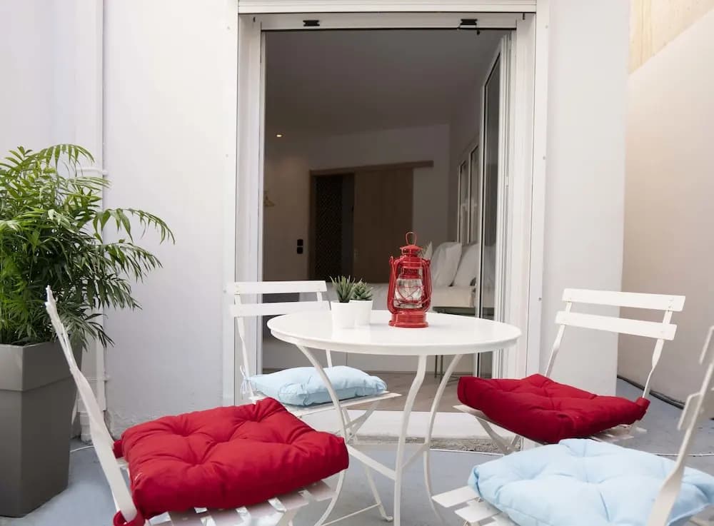 Modern 2bed 2bath Loft in Acropolis area - photo 2