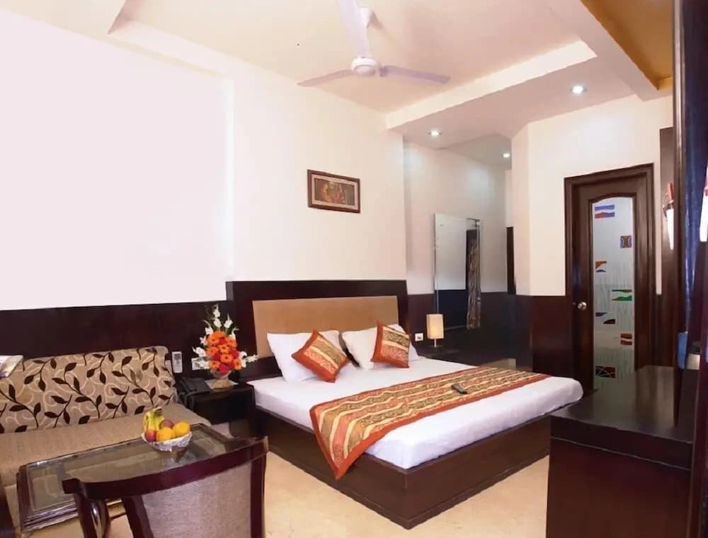 Hotel Apra Deluxe - photo 5