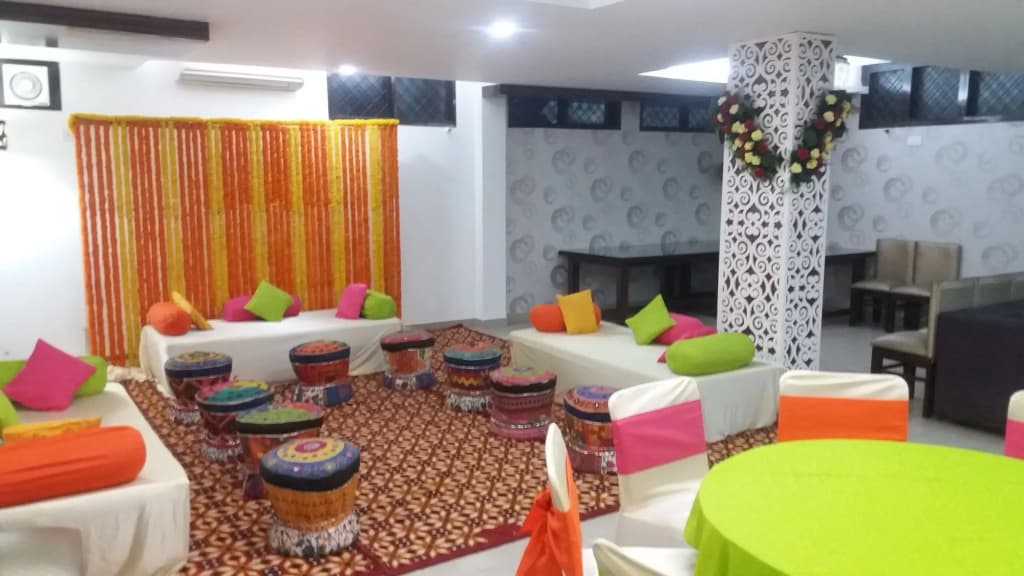 Hotel Sundeep Inn - photo 18