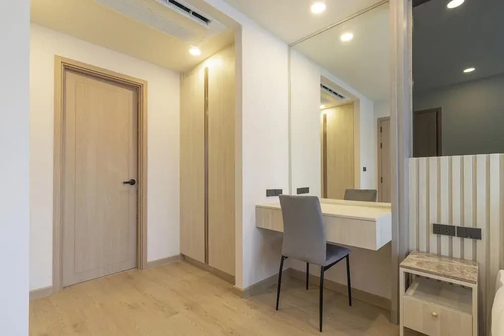 New Condo w Pool Gym Beach Nearby C247 - photo 4