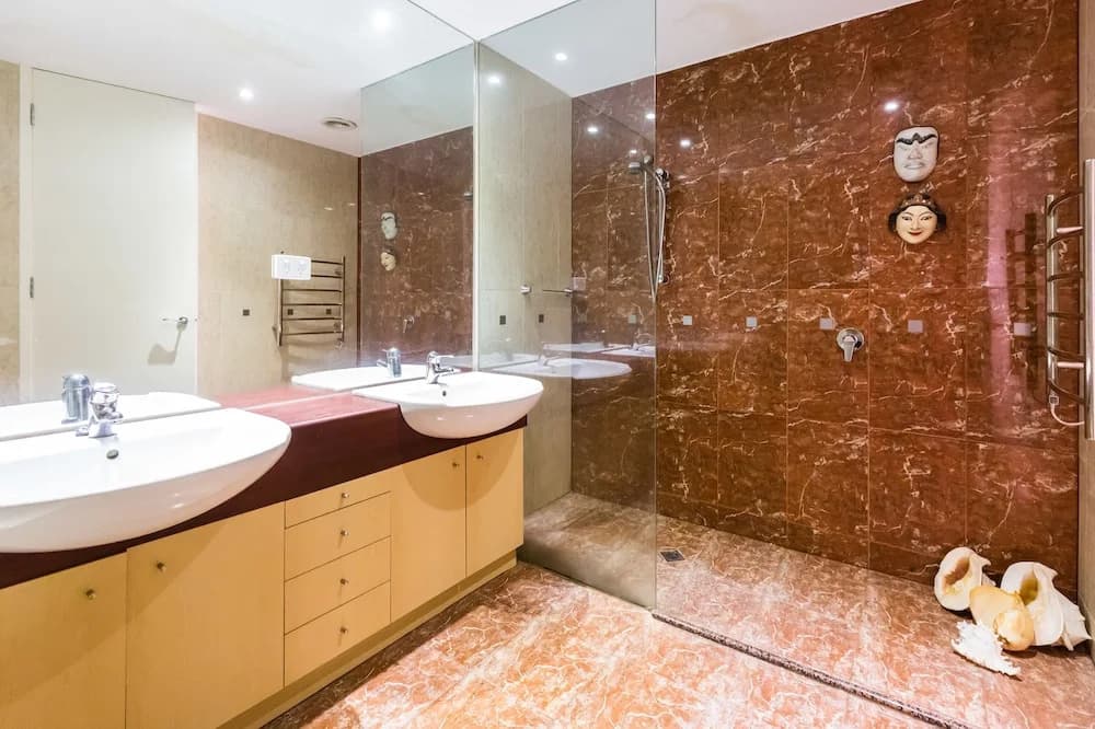 BELLE, 2BDR Melbourne Apartment - photo 9