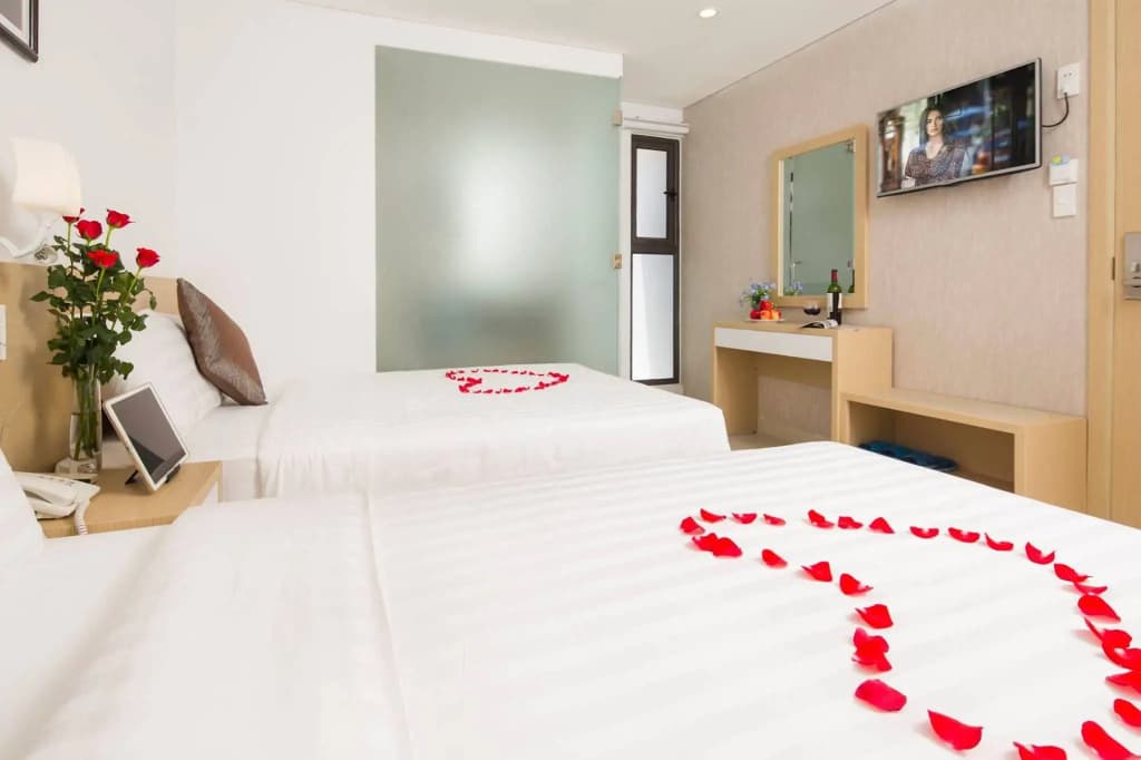 Love Hotel - photo 2
