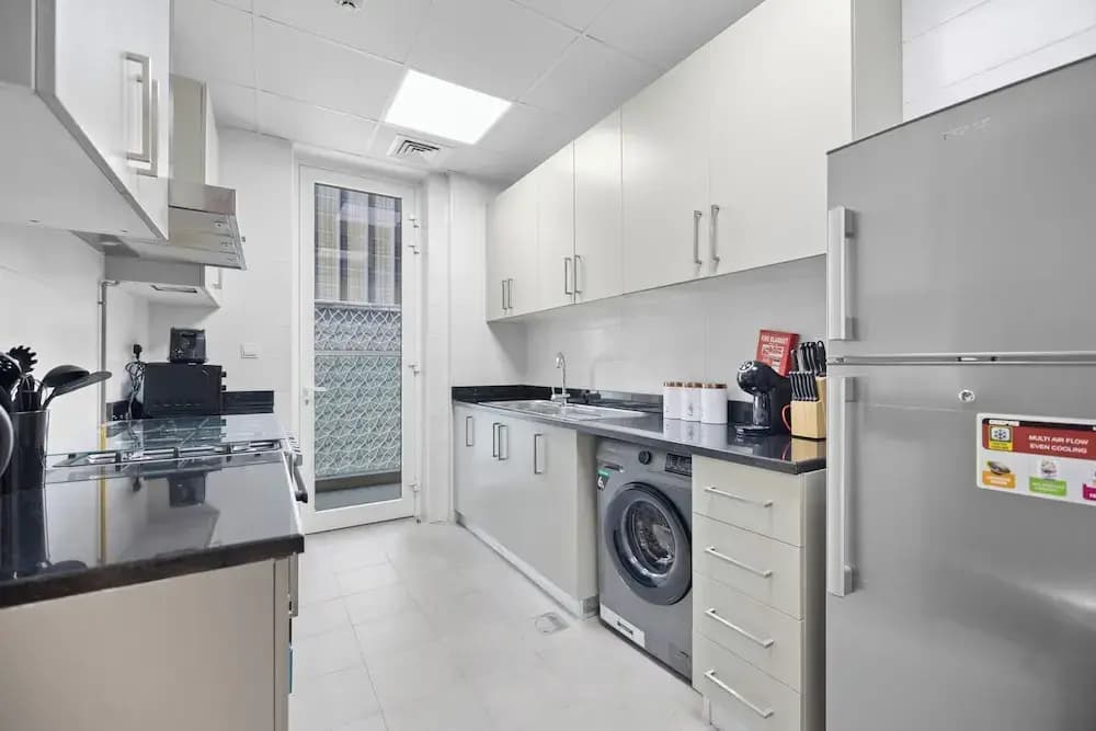 Pure Living - Beautiful 1BR With View of Burj Khalifa - photo 8