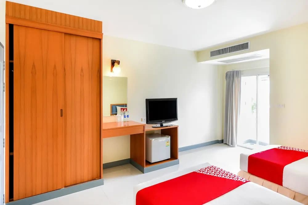 Baan Poemsuk by OYO Rooms - photo 4