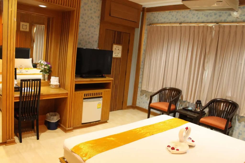 The Rich Hotel - photo 4