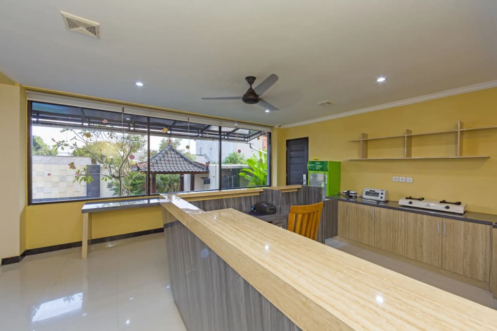 RedDoorz Plus near Mall Bali Galeria 2 - photo 3