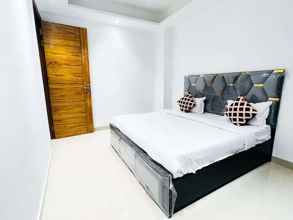 Roomshala 160 Hotel Red - photo 4