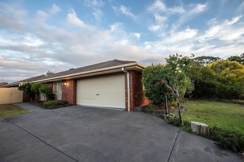 Quiet & Peaceful 3bed2bath Home @keilor Downs - photo 14