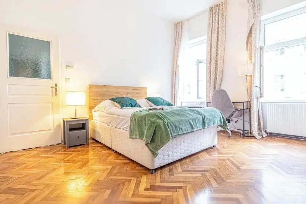 3BR Apt 15 Min from Landstraße Hub - photo 2