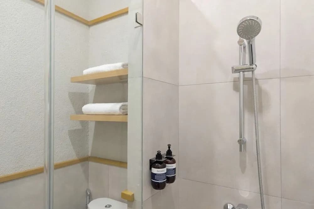 UROOMS Senopati - photo 36
