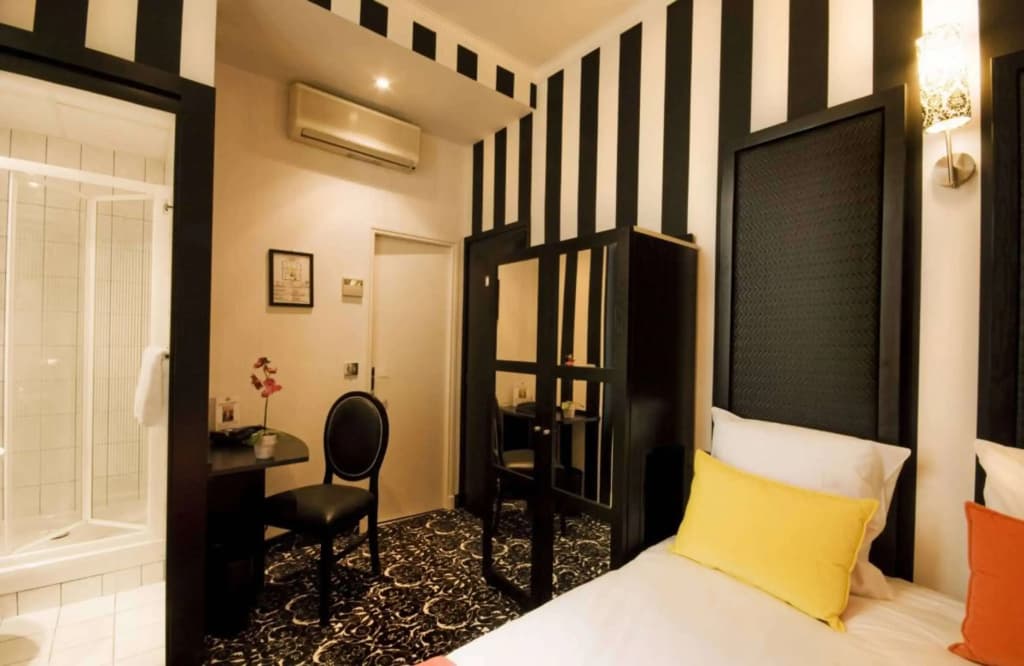 Peyris Opera Hotel - photo 4
