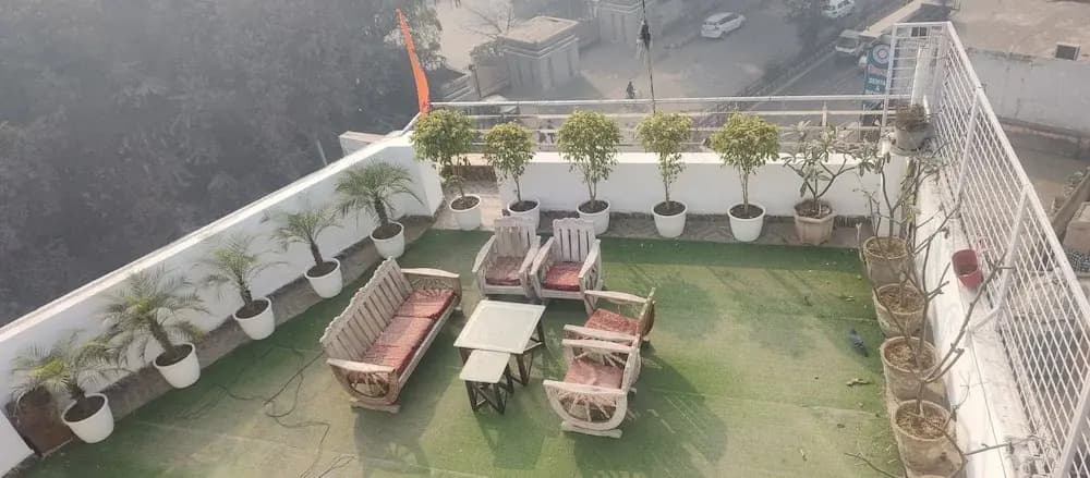 Hotel Pushpanjali - photo 12