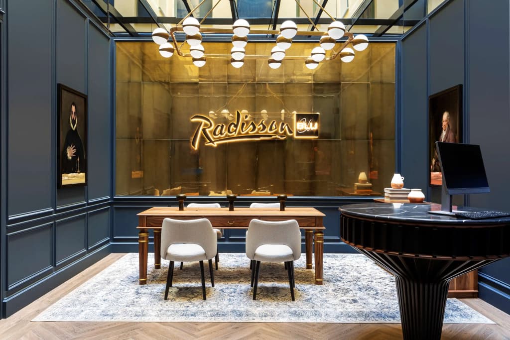 Radisson Blu, Madrid Prado Hotel - photo 13