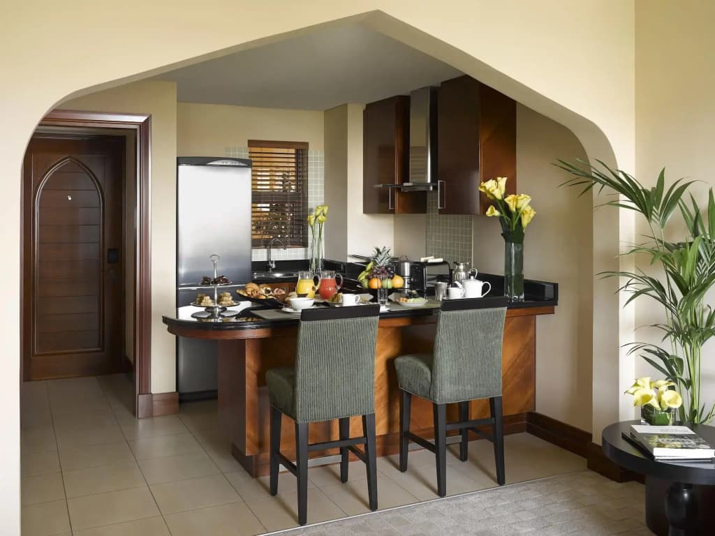 Shangri-La Hotel Apartments Qaryat Al Beri - photo 17