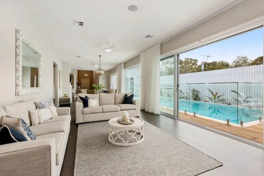 The Hampton's - photo 4