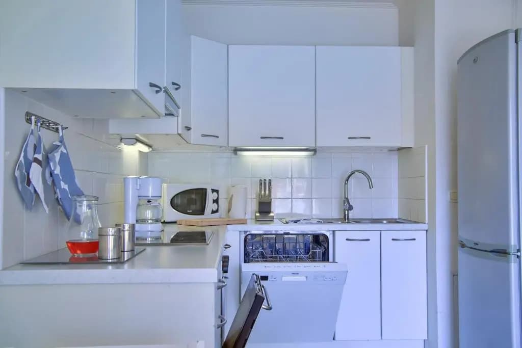 Risso - a modern one bedroom with pool - photo 19