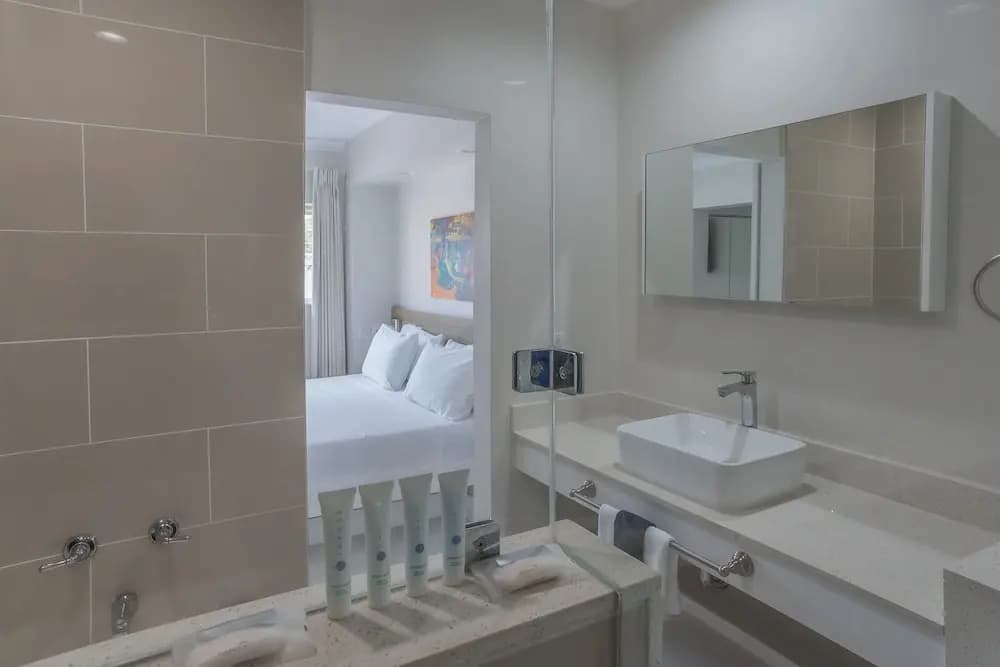 The Biscayne Hotel - photo 8