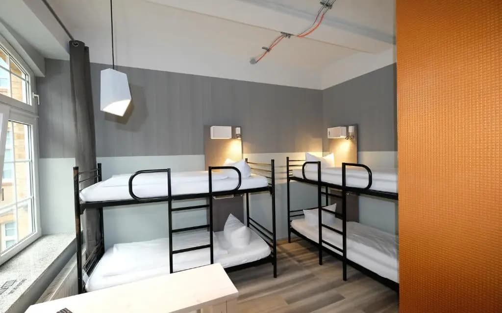 Singer109 Hotel & Apartment - photo 6
