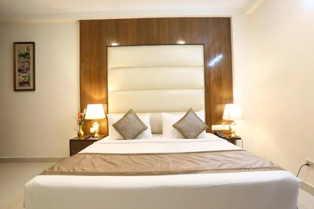 Hotel Earth - photo 5