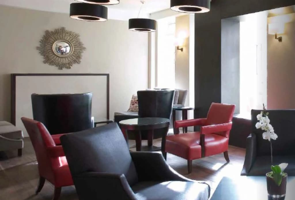 Dolphin House Serviced Apartments - photo 35