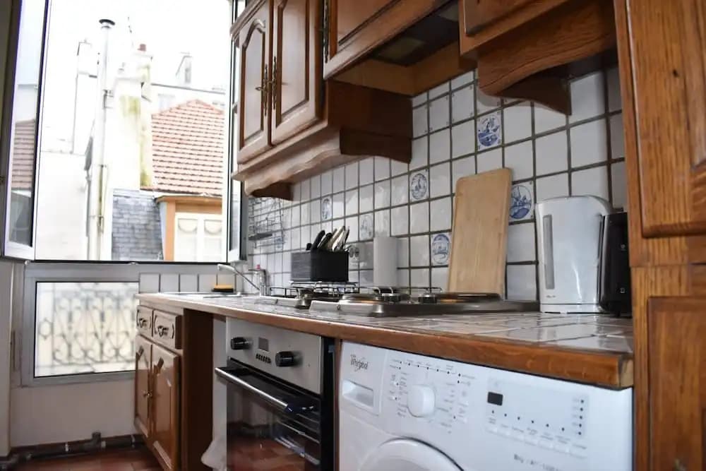 Parisian Apartment In Prime Location - photo 10